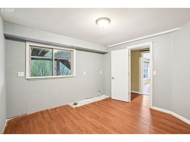 12444 Sw 57TH Ave, Portland, OR 97219