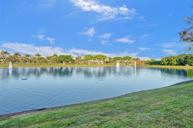 6765 Montego Bay Boulevard E, Boca Raton, FL 33433
