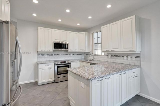 6765 Montego Bay Boulevard E, Boca Raton, FL 33433