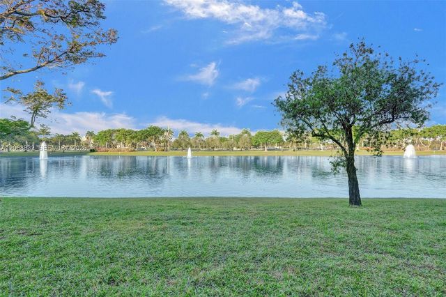 6765 Montego Bay Boulevard E, Boca Raton, FL 33433