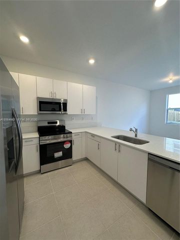 2892 SE 25th Rd 2892, Homestead, FL 33035