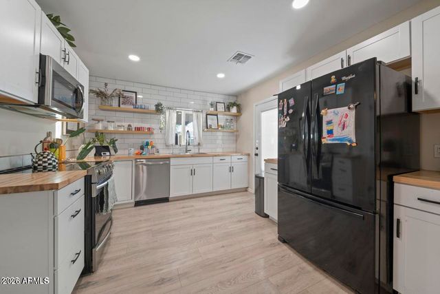 2547 W ADAMS Street, Phoenix, AZ 85009