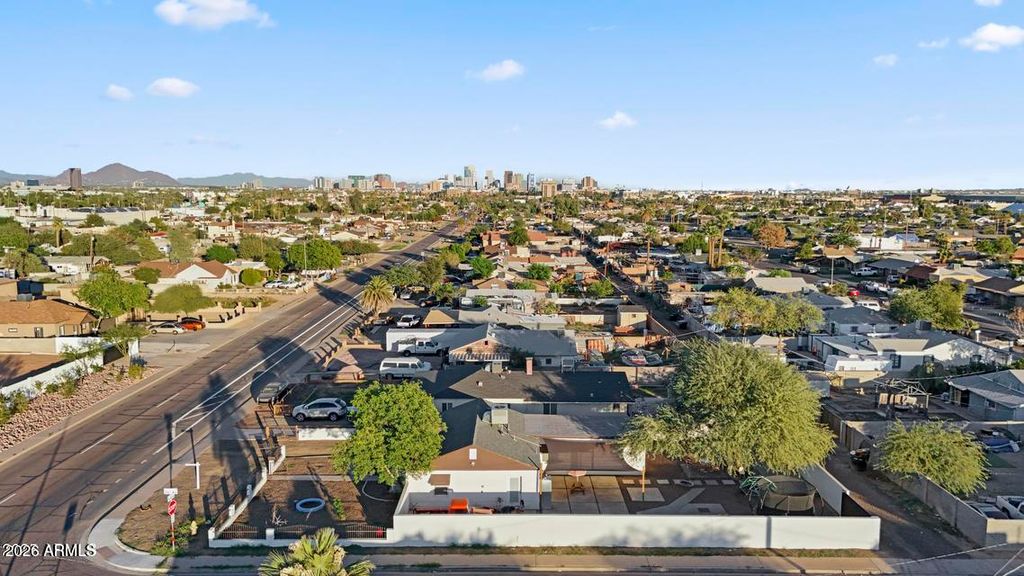 2547 W ADAMS Street, Phoenix, AZ 85009 — photo 5