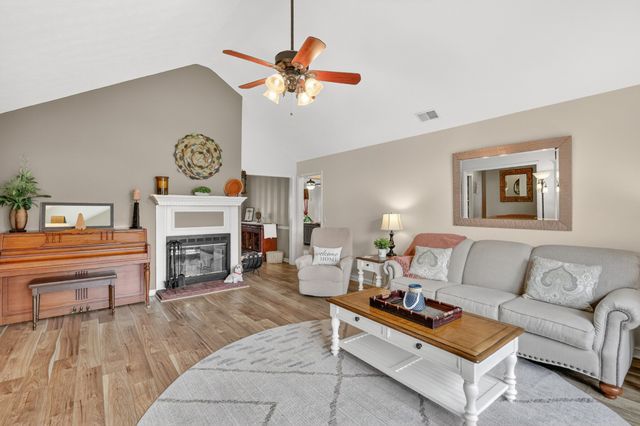 510 Williamsport Dr, Smyrna, TN 37167