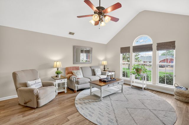 510 Williamsport Dr, Smyrna, TN 37167