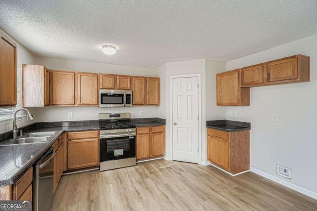 6068 Trotters Circle, Fairburn, GA 30213