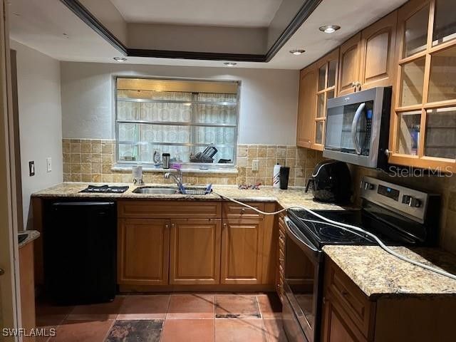 547 Eastwood DR, Naples, FL 34110