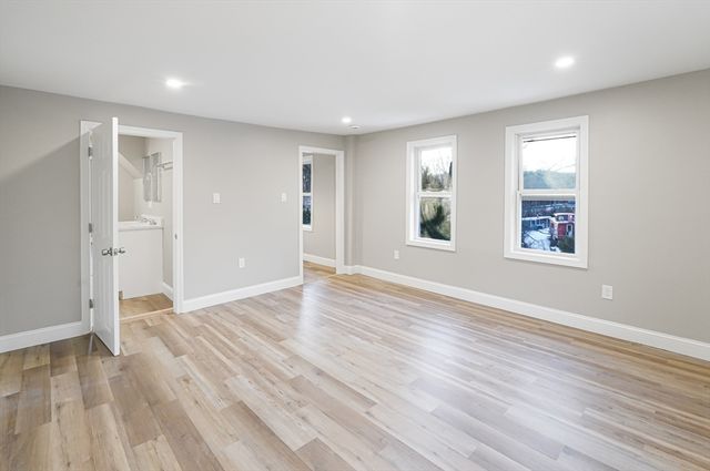 98 Southville A, Southborough, MA 01772