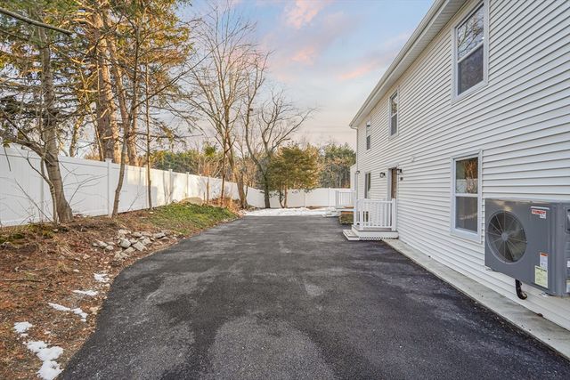 98 Southville A, Southborough, MA 01772