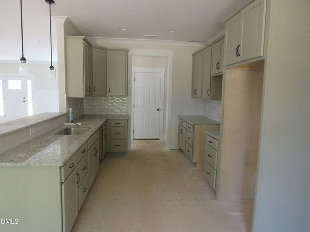 317 Coats Ridge Drive, Benson, NC 27504