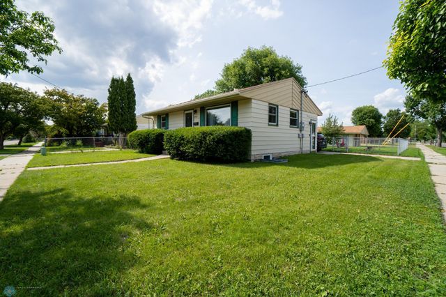 2901 10th Avenue N, Fargo, ND 58102