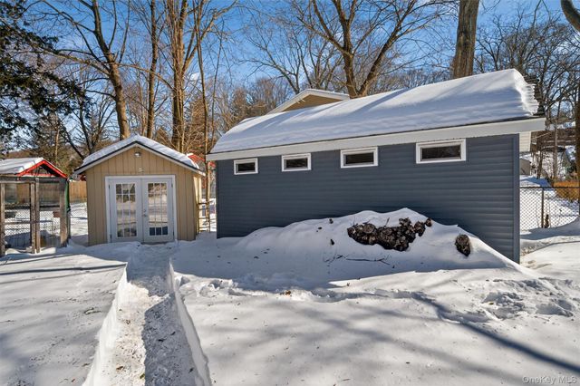 23 Pine Hill Drive, Greenwood Lake, NY 10925