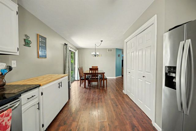647 E Neal Ave, Salina, KS 67401
