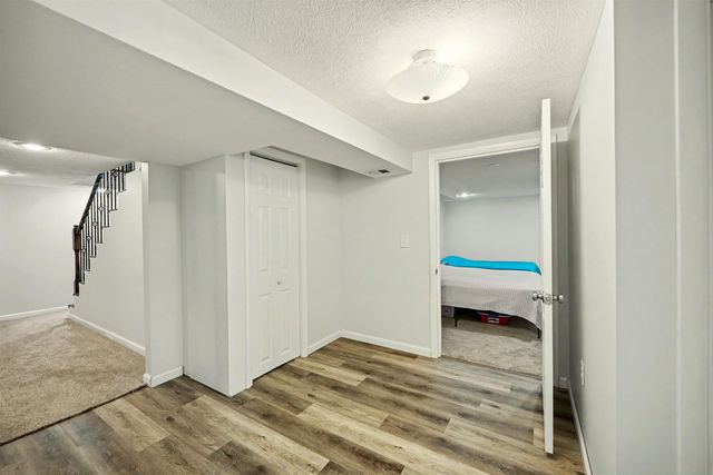 647 E Neal Ave, Salina, KS 67401