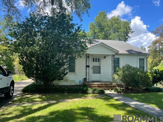 555 Ursuline Dr, Baton Rouge, LA 70808