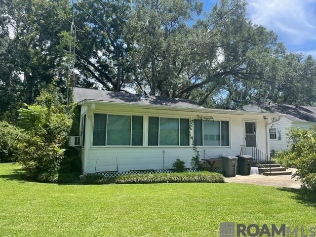 555 Ursuline Dr, Baton Rouge, LA 70808