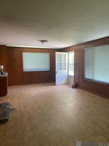 555 Ursuline Dr, Baton Rouge, LA 70808