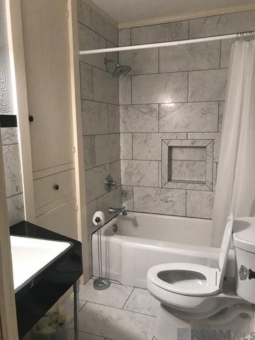 555 Ursuline Dr, Baton Rouge, LA 70808