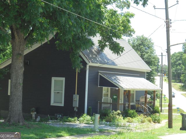 305 S Jackson Street, Hartwell, GA 30643