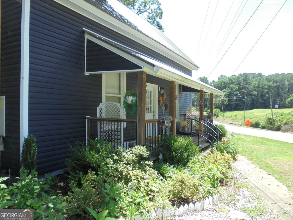 305 S Jackson Street, Hartwell, GA 30643