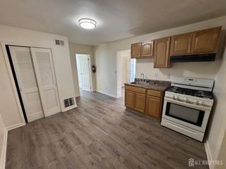 724 Cortlandt Street 6, Perth Amboy, NJ 08861