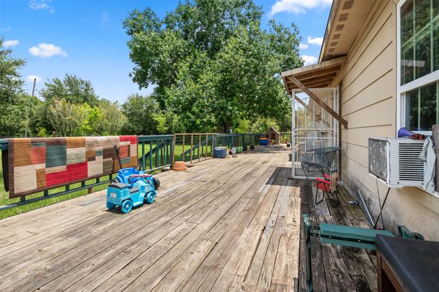 15510 Marek Lane, Guy, TX 77444