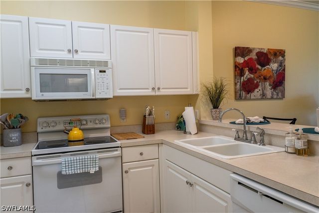 3950 Loblolly Bay DR 3-402, Naples, FL 34114