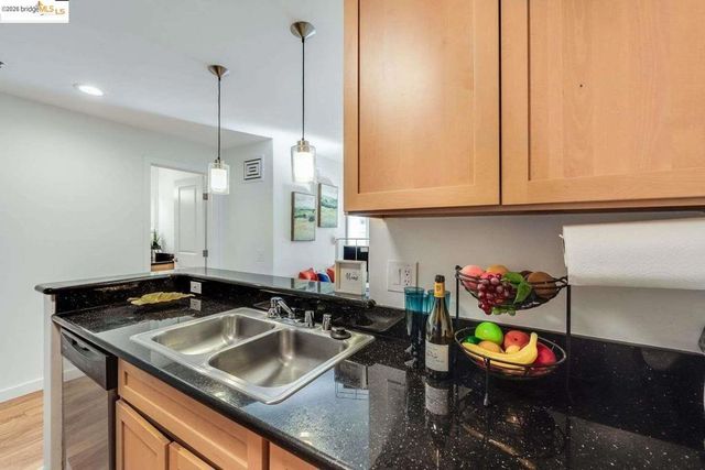 6400 Christie AVE 5209, Emeryville, CA 94608