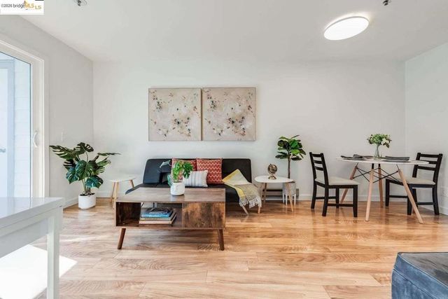 6400 Christie AVE 5209, Emeryville, CA 94608