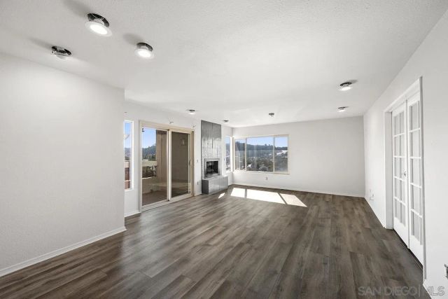 10400 caminito Cuervo 264, San Diego, CA 92108