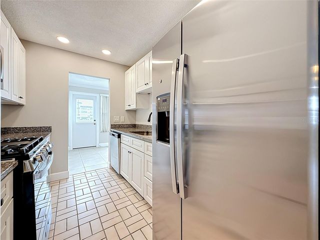 6025 SHORE BOULEVARD S 106, Gulfport, FL 33707