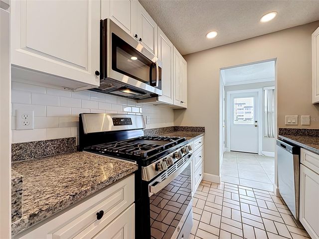 6025 SHORE BOULEVARD S 106, Gulfport, FL 33707