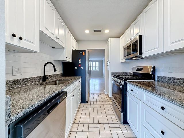 6025 SHORE BOULEVARD S 106, Gulfport, FL 33707