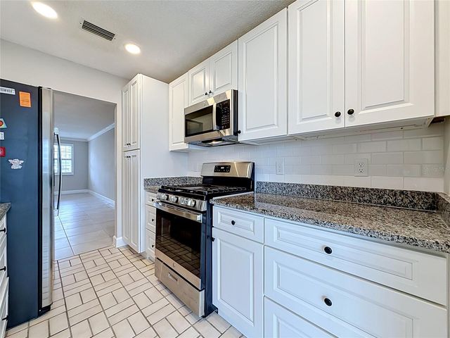 6025 SHORE BOULEVARD S 106, Gulfport, FL 33707