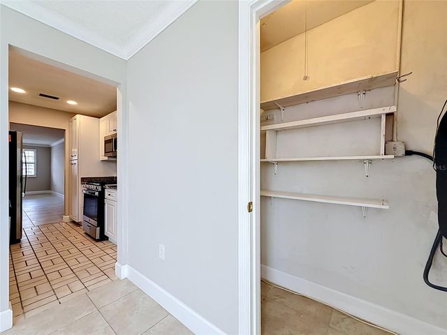 6025 SHORE BOULEVARD S 106, Gulfport, FL 33707