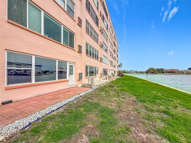 6025 SHORE BOULEVARD S 106, Gulfport, FL 33707