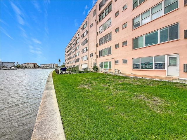 6025 SHORE BOULEVARD S 106, Gulfport, FL 33707