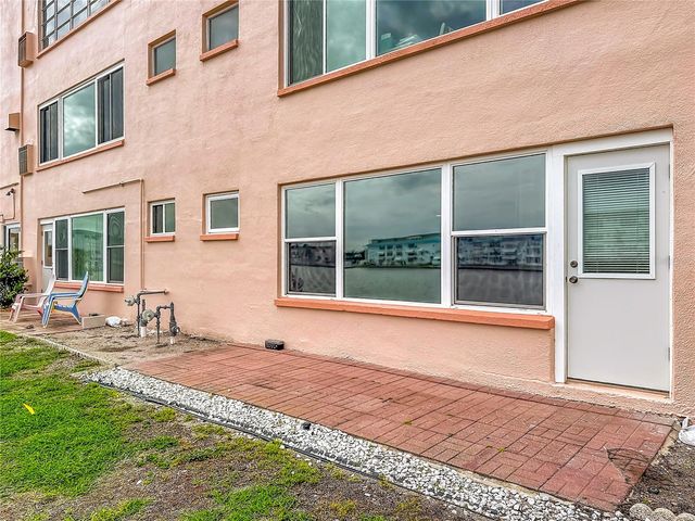6025 SHORE BOULEVARD S 106, Gulfport, FL 33707