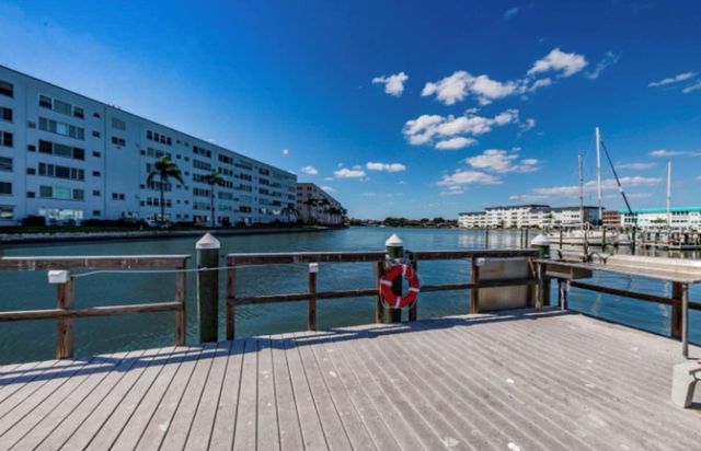 6025 SHORE BOULEVARD S 106, Gulfport, FL 33707