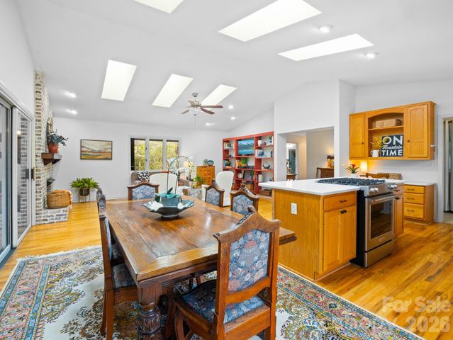 33 Ugedaliyvi Court, Brevard, NC 28712