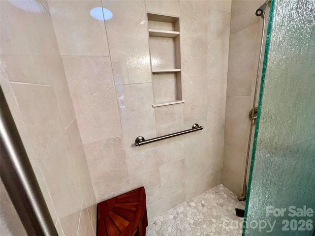 33 Ugedaliyvi Court, Brevard, NC 28712