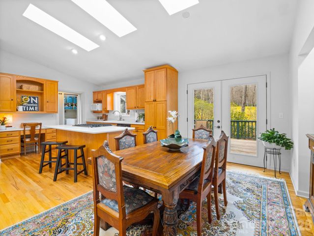 33 Ugedaliyvi Court, Brevard, NC 28712