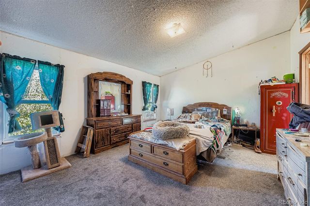 1050 S Dutch Valley Road, Bennett, CO 80102