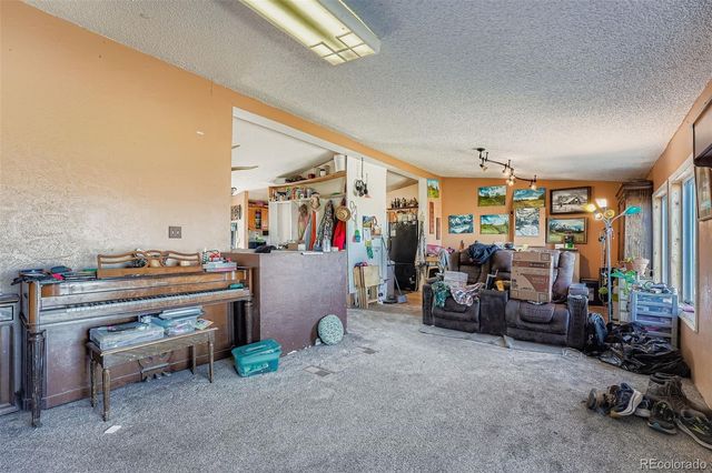 1050 S Dutch Valley Road, Bennett, CO 80102