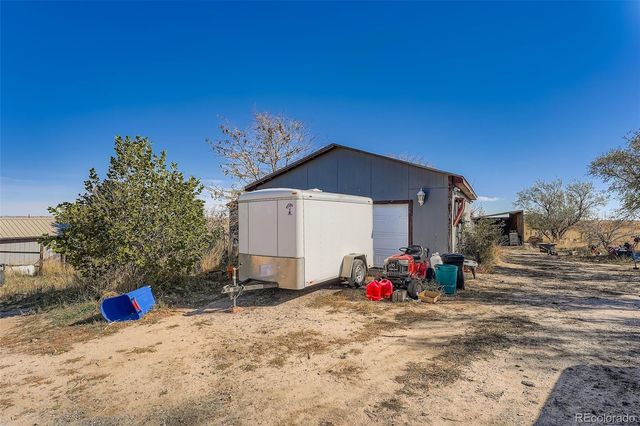 1050 S Dutch Valley Road, Bennett, CO 80102