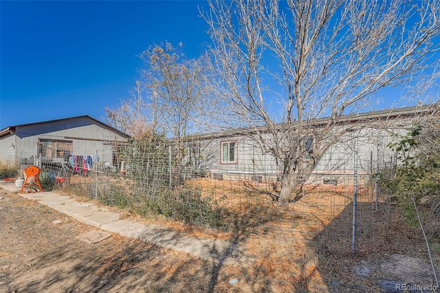 1050 S Dutch Valley Road, Bennett, CO 80102