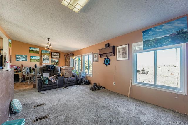 1050 S Dutch Valley Road, Bennett, CO 80102