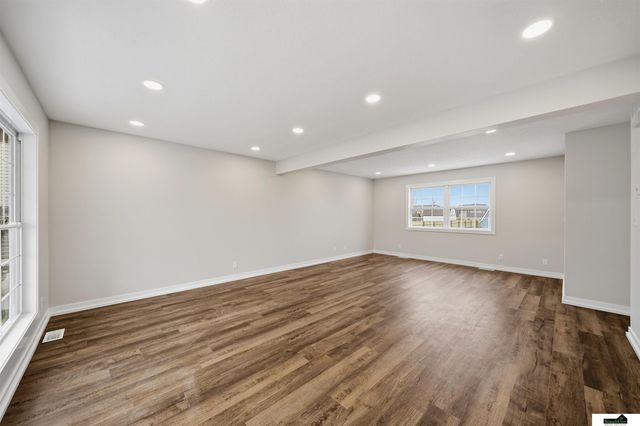 10831 N 136th Street, Waverly, NE 68462