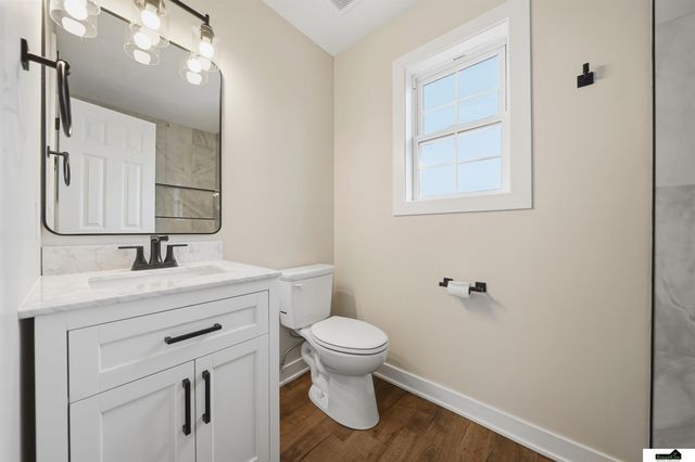 10831 N 136th Street, Waverly, NE 68462