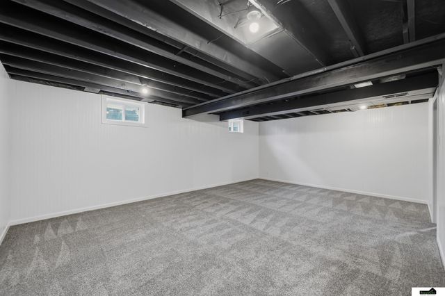 10831 N 136th Street, Waverly, NE 68462